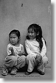 images/LatinAmerica/Peru/Cuzco/plaza-child-2-bw.jpg