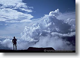 images/LatinAmerica/Peru/IncaTrail/Scenics/cloud-hiking-0010.jpg