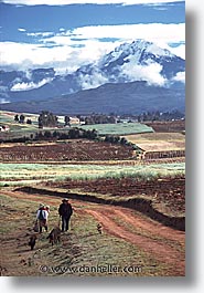 images/LatinAmerica/Peru/IncaTrail/Urubamba/chinchero-0003.jpg