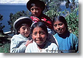 images/LatinAmerica/Peru/Titicaca/IslaDelSol/isla-del-sol-kids.jpg