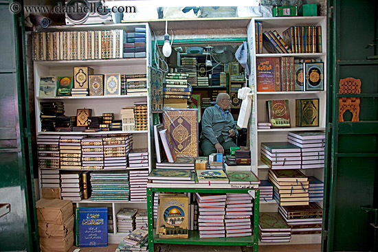 book-vendor.jpg