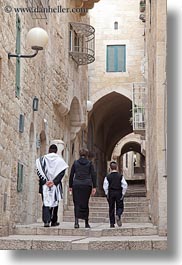 images/MiddleEast/Israel/Jerusalem/People/jewish-family-walking-up-stairs.jpg