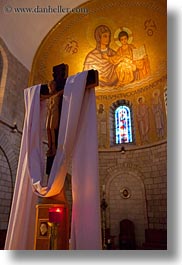 images/MiddleEast/Israel/Jerusalem/ReligiousSites/Misc/draped-jesus-n-gothic-tiling-2.jpg