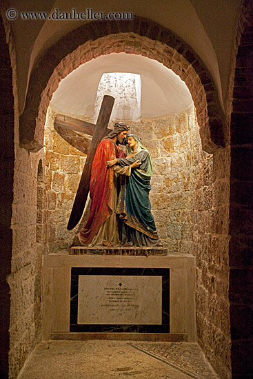 jesus-carrying-cross-fifth-station-2.jpg