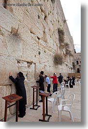 images/MiddleEast/Israel/Jerusalem/WesternWall/men-praying-at-western-wall-5.jpg