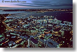images/NewZealand/Auckland/nite-skyline-3.jpg