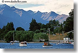 images/NewZealand/LakeWanaka/boat-in-lake-1.jpg
