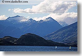 images/NewZealand/LakeWanaka/boat-in-lake-2.jpg