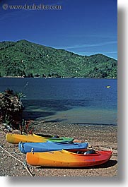 images/NewZealand/QueenCharlotte/colorful-kayaks-1.jpg