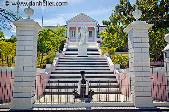 canon-steps-statue.jpg