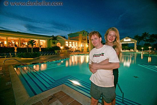 nite-at-pool-3.jpg