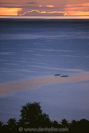 canoe-race-1.jpg