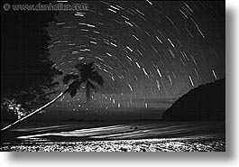 images/Tropics/Palau/Scenics/star-trails-a-bw.jpg