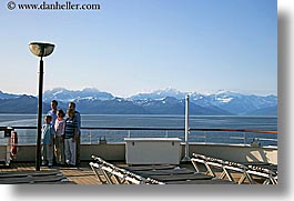 images/UnitedStates/Alaska/CruiseShip/People/people-on-deck-05.jpg