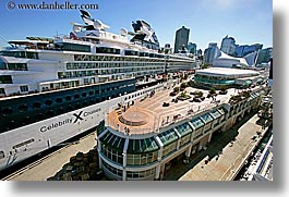 images/UnitedStates/Alaska/CruiseShip/cruise-ship-in-port-1.jpg