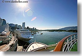 images/UnitedStates/Alaska/CruiseShip/cruise-ship-in-port-2.jpg