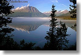 images/UnitedStates/Alaska/Fog/mountain-fog-n-water-19.jpg
