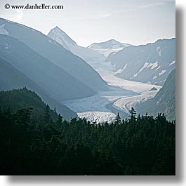 images/UnitedStates/Alaska/Glaciers/distant-glacier-05.jpg