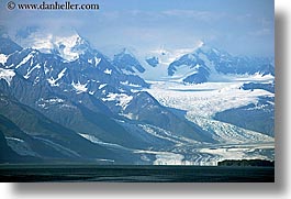 images/UnitedStates/Alaska/Glaciers/distant-glacier-10.jpg