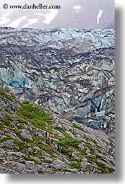 images/UnitedStates/Alaska/Glaciers/glacier-hikers-1.jpg