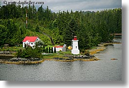 images/UnitedStates/Alaska/Lighthouses/red-roof-lthouse-1.jpg