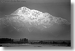images/UnitedStates/Alaska/Mountains/MtMcKinley/mt-mckinley-02-bw.jpg