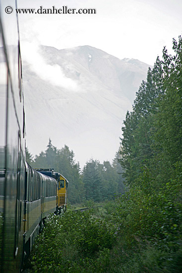 train-in-fog-2.jpg