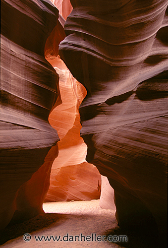 antelope_canyon-01.jpg