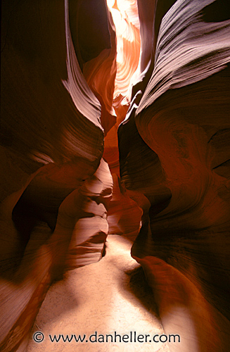 antelope_canyon-03.jpg