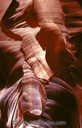 antelope_canyon-04.jpg