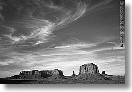 images/UnitedStates/Arizona/MonumentValley/monument-valley-0006-bw.jpg
