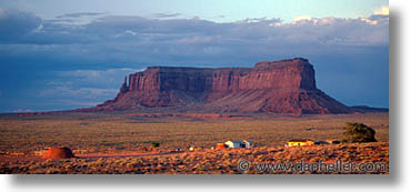 images/UnitedStates/Arizona/MonumentValley/monument-valley-01.jpg