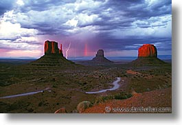 images/UnitedStates/Arizona/MonumentValley/monument-valley-12.jpg