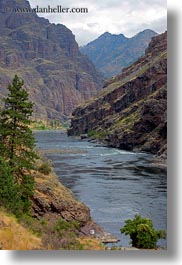 images/UnitedStates/Idaho/HellsCanyon/hells-canyon-river-02.jpg
