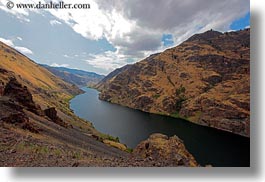 images/UnitedStates/Idaho/HellsCanyon/hells-canyon-river-07.jpg