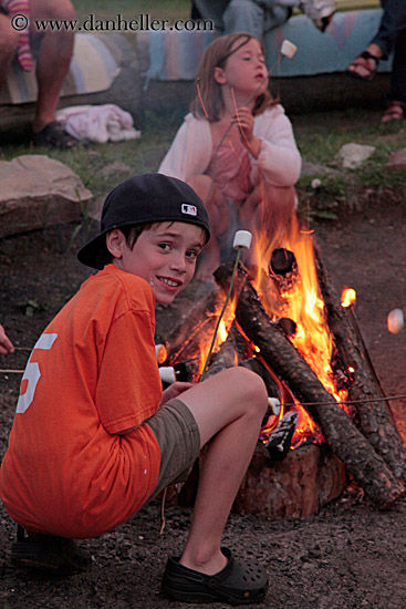 kids-roasting-marshmellows-13.jpg