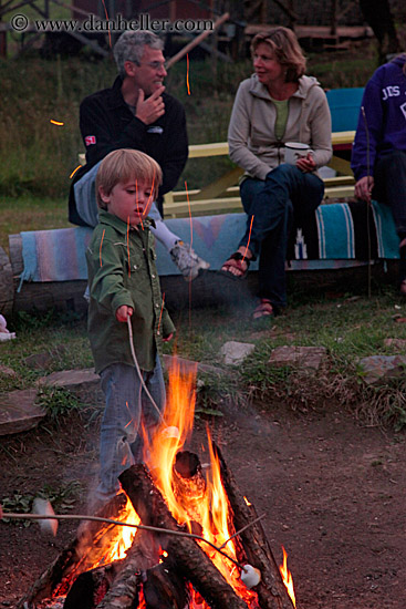 kids-roasting-marshmellows-14.jpg