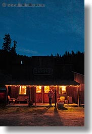 images/UnitedStates/Idaho/RedHorseMountainRanch/Misc/saloon-at-night-2.jpg