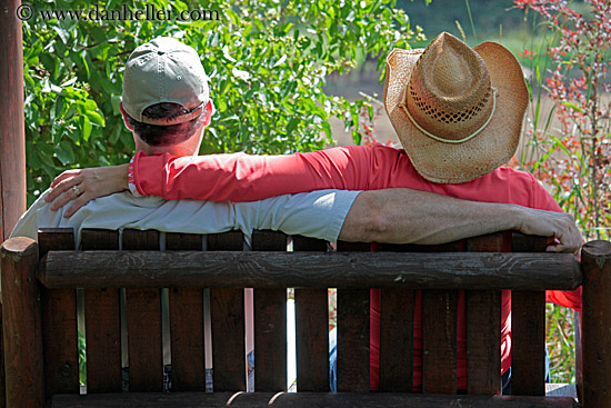 couple-on-swing-3.jpg