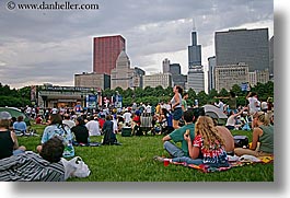 images/UnitedStates/Illinois/Chicago/BluesFestival/blues-festival-crowd-4.jpg