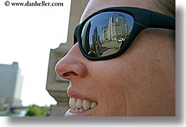 images/UnitedStates/Illinois/Chicago/Buildings/Wrigley/sunglass-reflection.jpg