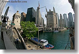 images/UnitedStates/Illinois/Chicago/Cityscapes/boat-rvr-cityscape.jpg