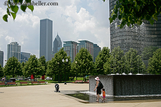 navy-pier-fntn-cityscape.jpg