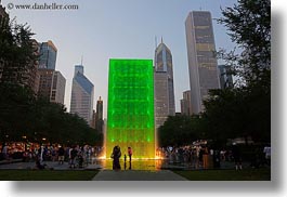 images/UnitedStates/Illinois/Chicago/MilleniumPark/CrownFountains/cityscape-n-green-fntn.jpg