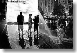 images/UnitedStates/Illinois/Chicago/MilleniumPark/CrownFountains/spewing-water-4-bw.jpg