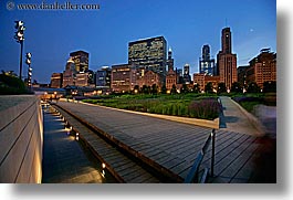 images/UnitedStates/Illinois/Chicago/MilleniumPark/cityscape-nite-walkway-1.jpg