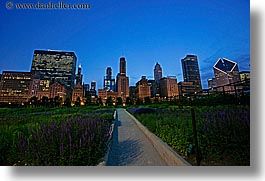 images/UnitedStates/Illinois/Chicago/MilleniumPark/garden-cityscape-nite-1.jpg