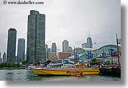 images/UnitedStates/Illinois/Chicago/NavyPier/seadog-n-cityscape.jpg