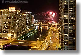 images/UnitedStates/Illinois/Chicago/Nite/wacker-dr-fireworks-1.jpg