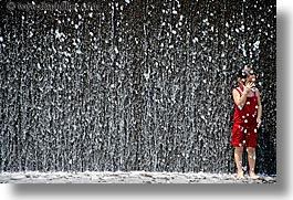 images/UnitedStates/Illinois/Chicago/People/girl-in-red-fntns-3.jpg